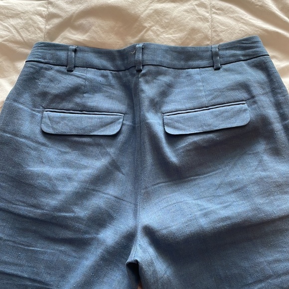 See previous listing for matching blazer. Modern flare pant - Picture 4 of 4